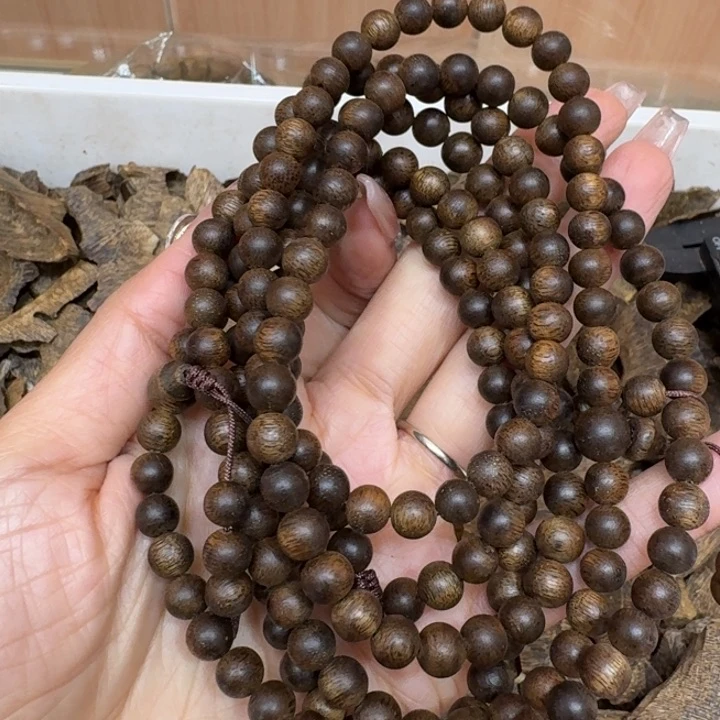 沉香手串绿棋沉浮多样性一条