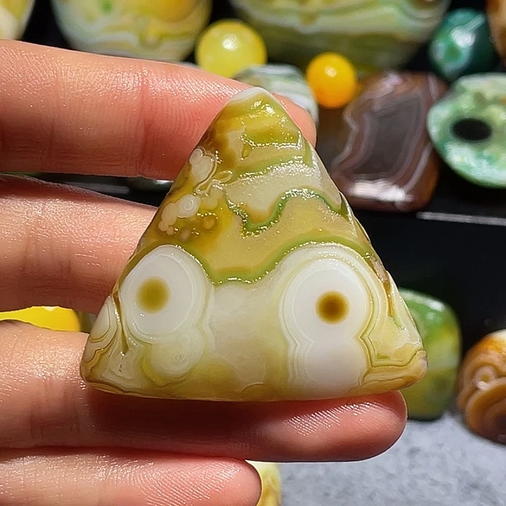 玛瑙/玉髓未镶嵌珠宝奇石