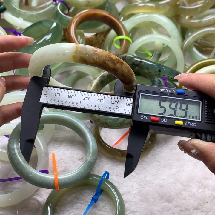 未镶嵌蛇纹石玉手镯469