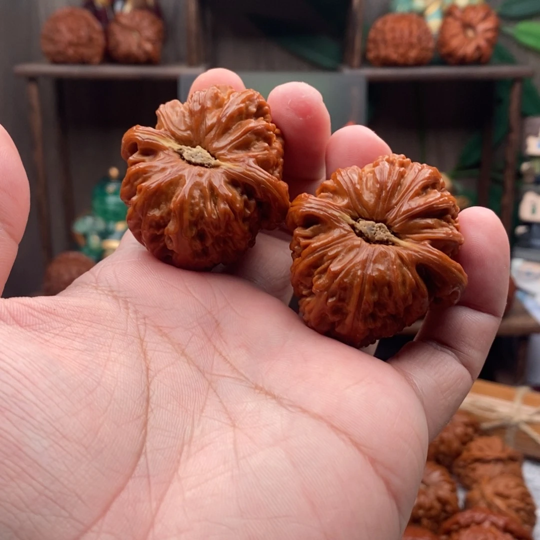 粗***饭文玩核桃吊坠43尺全品闷白文玩核桃