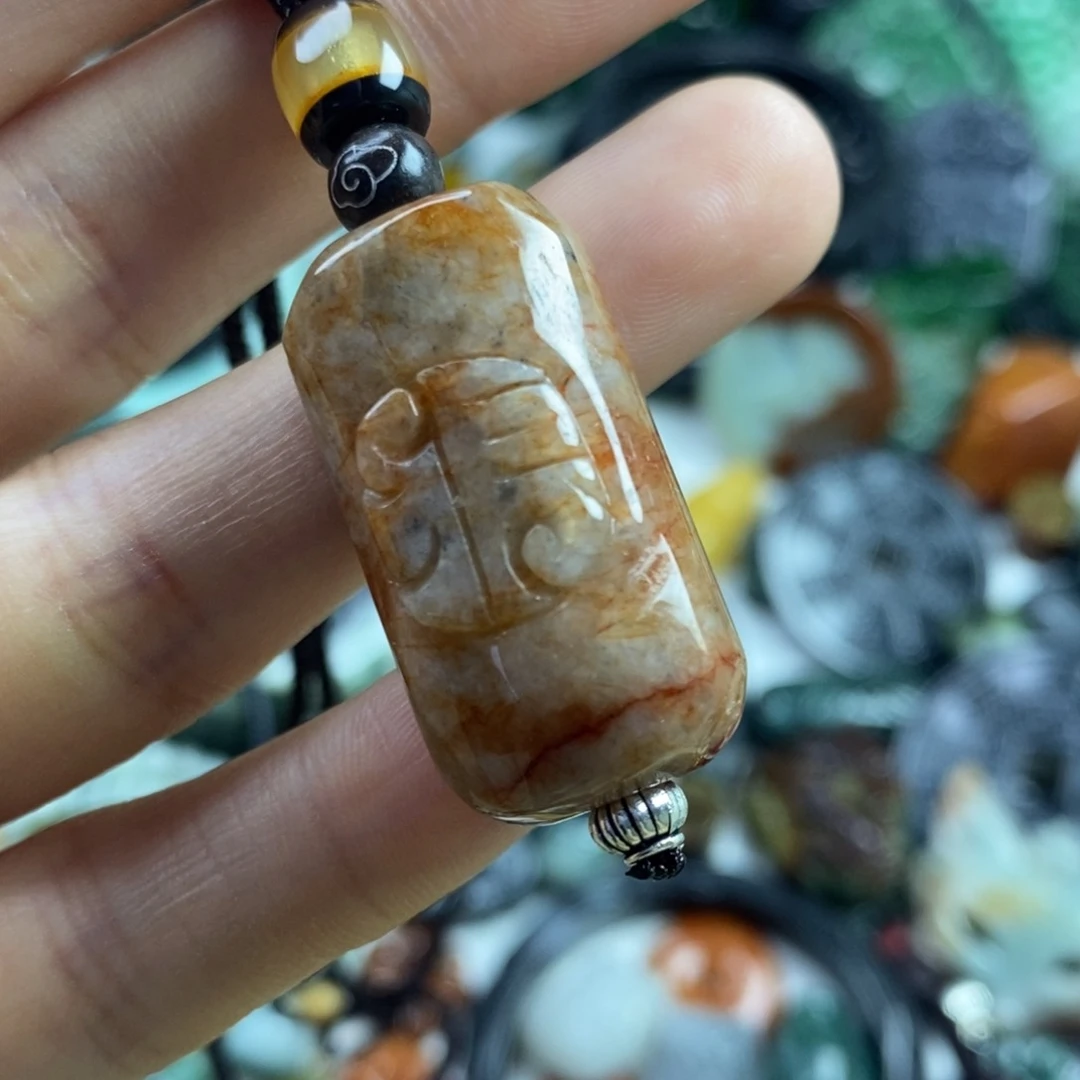 翡翠颈饰未镶嵌吊坠