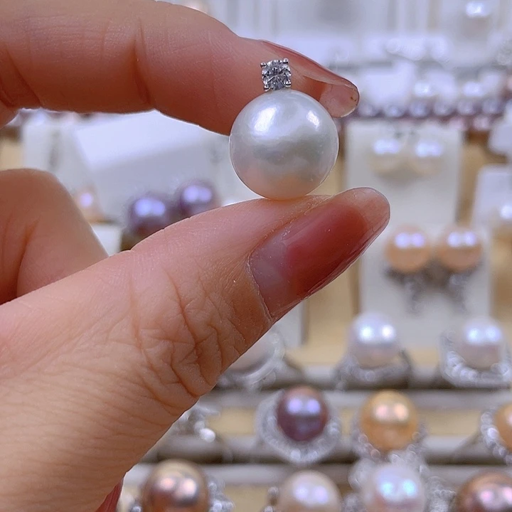 淡水珍珠吊坠(赠链)银S925镶嵌