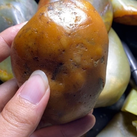 未镶嵌和田玉（糖玉）挂件