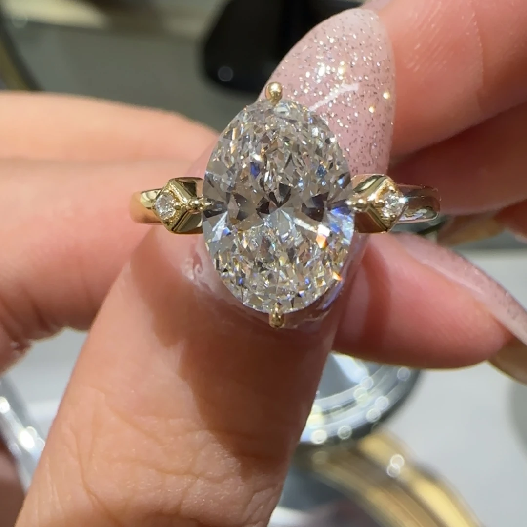 实验室培育钻石18K金镶嵌风铃2卡igi双证