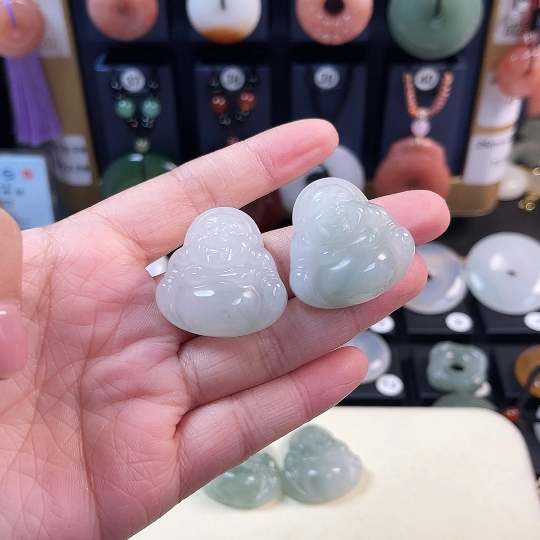 颈饰未镶嵌石英质玉汐*?