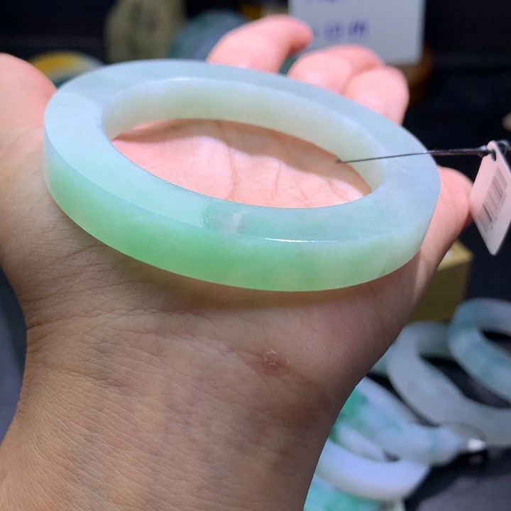 定制翡翠果绿54-56圆条未镶嵌