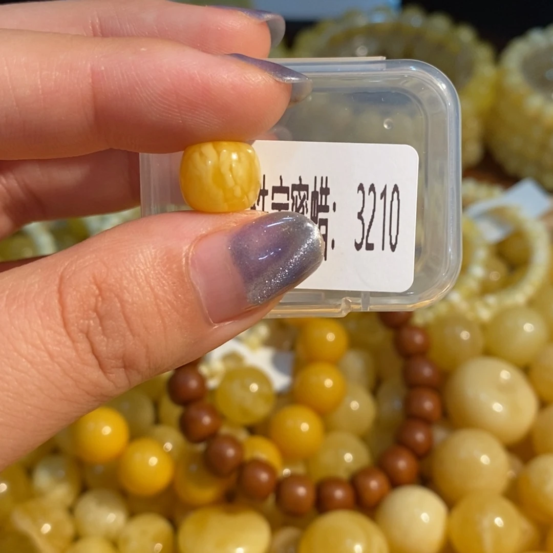 琥珀未镶嵌珠宝奇石3210