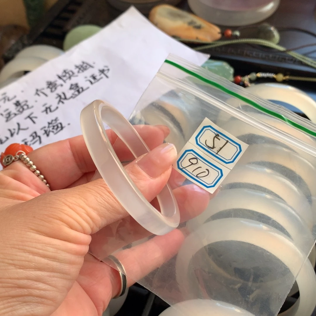 手镯玛瑙/玉髓未镶嵌51