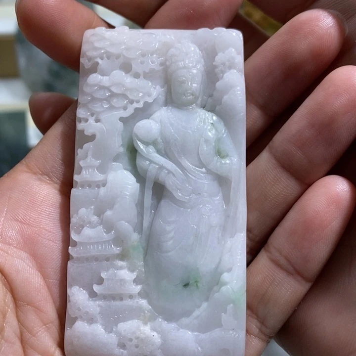 翡翠颈饰未镶嵌夜***声翡翠