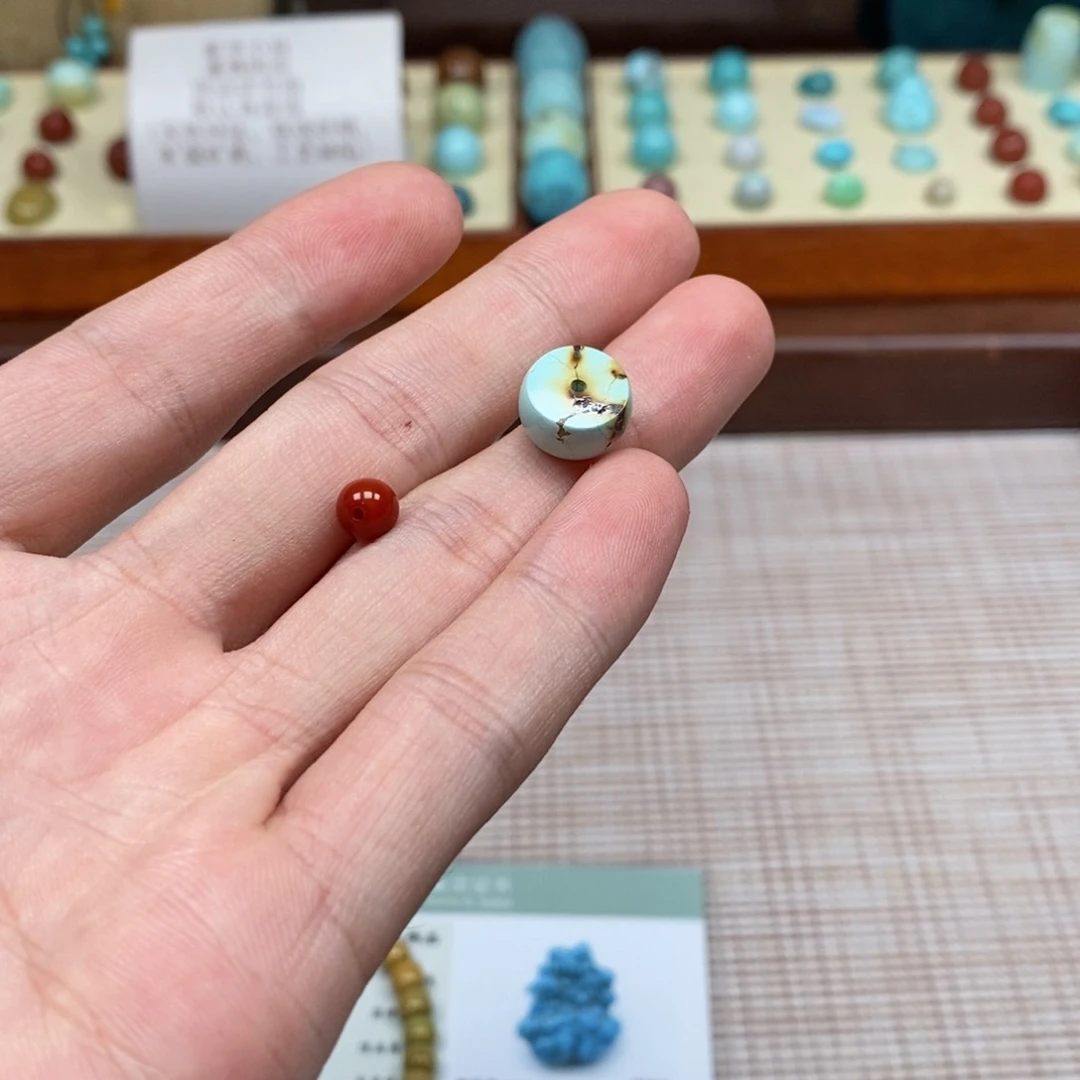 南红玛瑙配饰未镶嵌