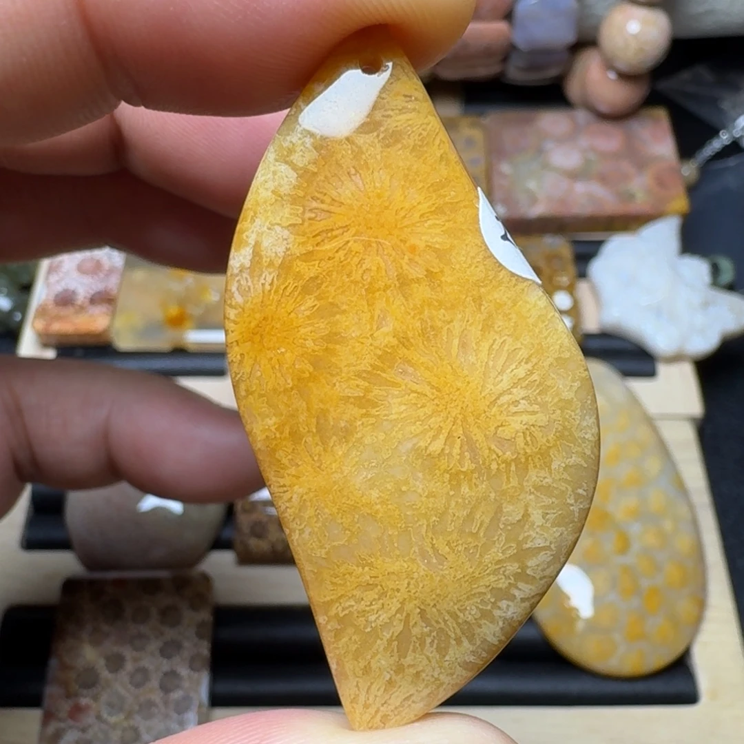 硅化玉未镶嵌纯天然色有机玉石保真色