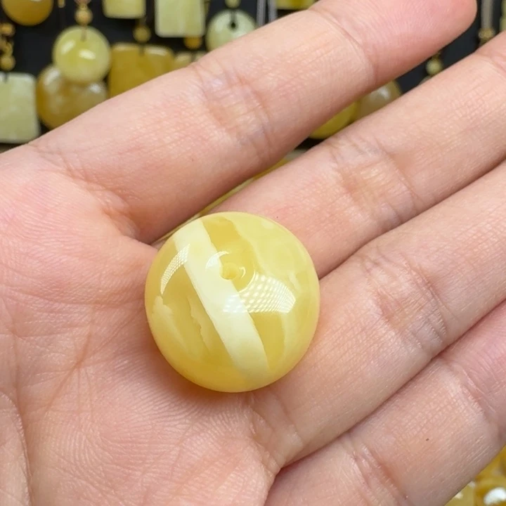 蜜蜡未镶嵌珠宝奇石
