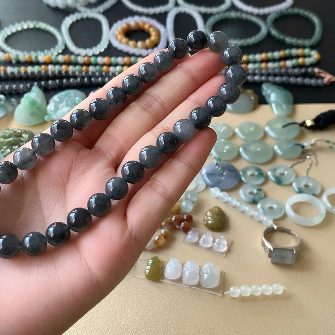 翡翠未镶嵌颈饰手串