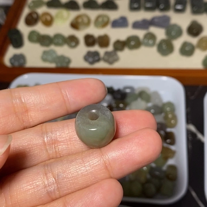 和田玉未镶嵌手链有棉水线