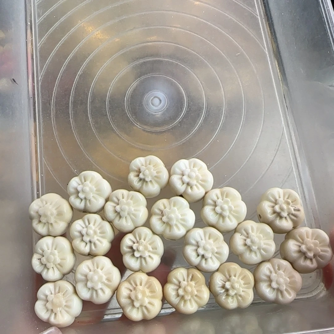 吊坠菩提根/象牙果瑕疵牙果月饼花20颗