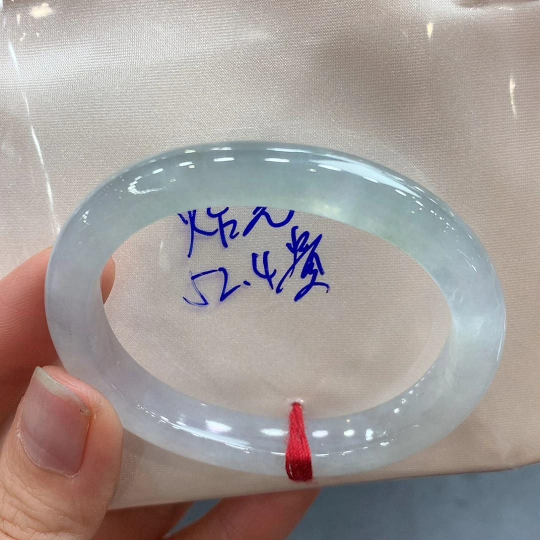 x***p翡翠未镶嵌手镯52.4贵妃