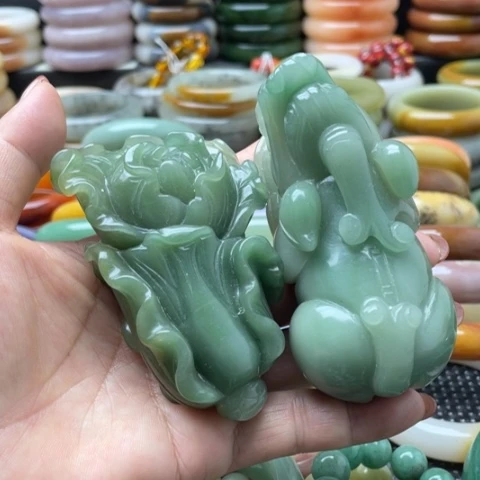 未镶嵌手镯石英岩玉