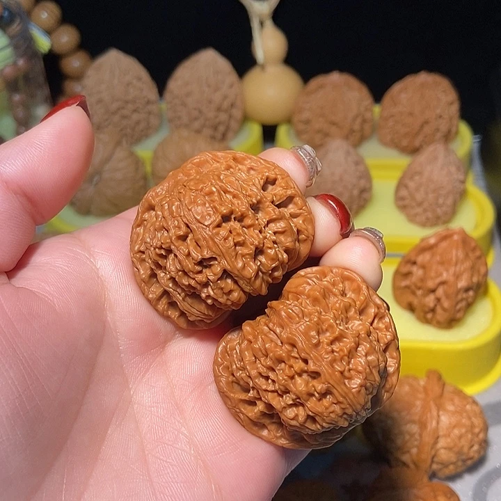 文玩核桃吊坠球疆