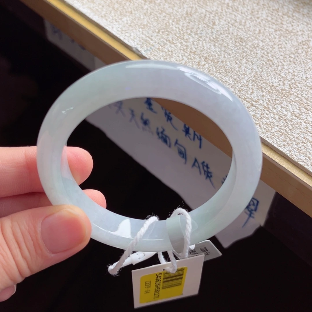 翡翠未镶嵌手镯手镯