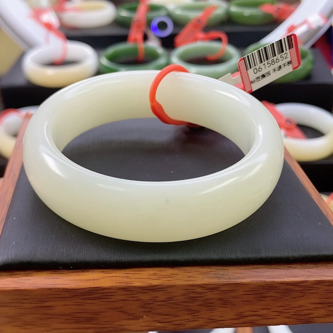 和田玉未镶嵌手镯55.7