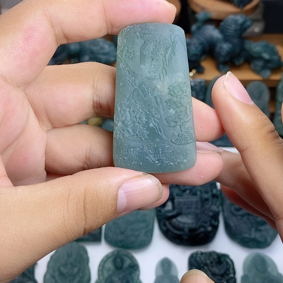 定制翡翠未镶嵌山水