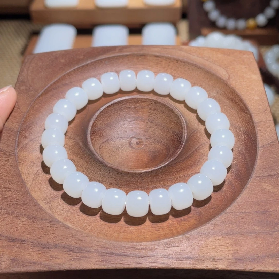 未镶嵌手链和田玉卡8