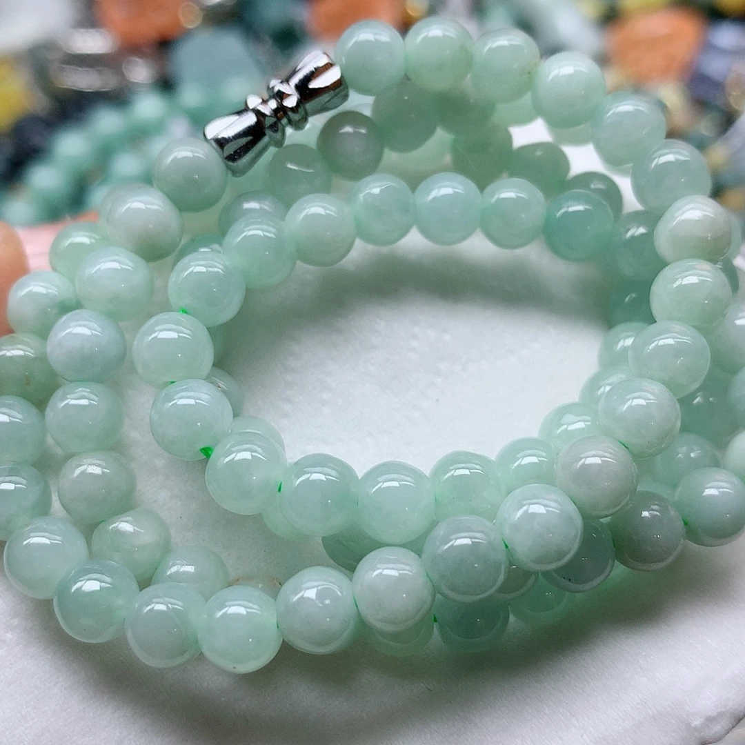 翡翠颈饰未镶嵌手串