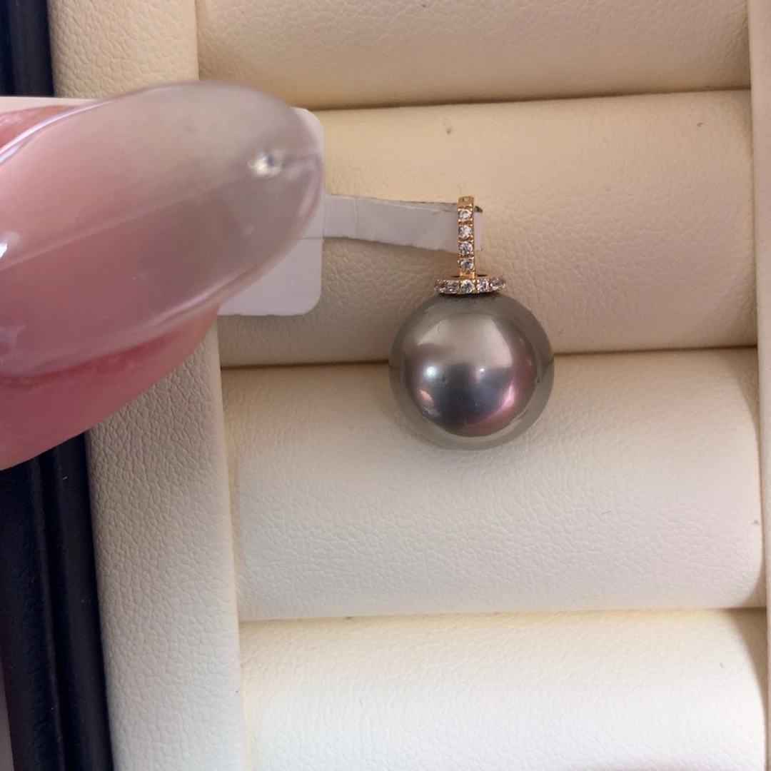 颈饰18K金镶嵌海水珍珠