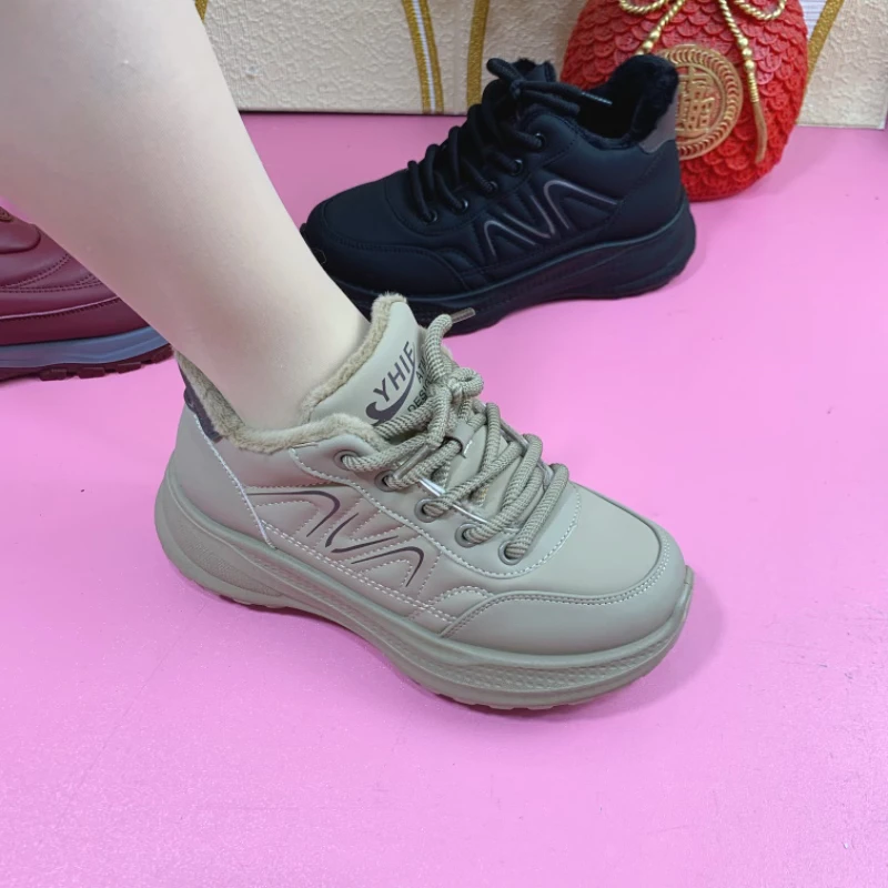 2025冬季加厚棉鞋女中老年加绒妈妈鞋软底防滑鞋防水保暖老人棉靴