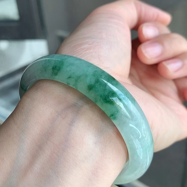 翡翠未镶嵌手镯58有纹14宽