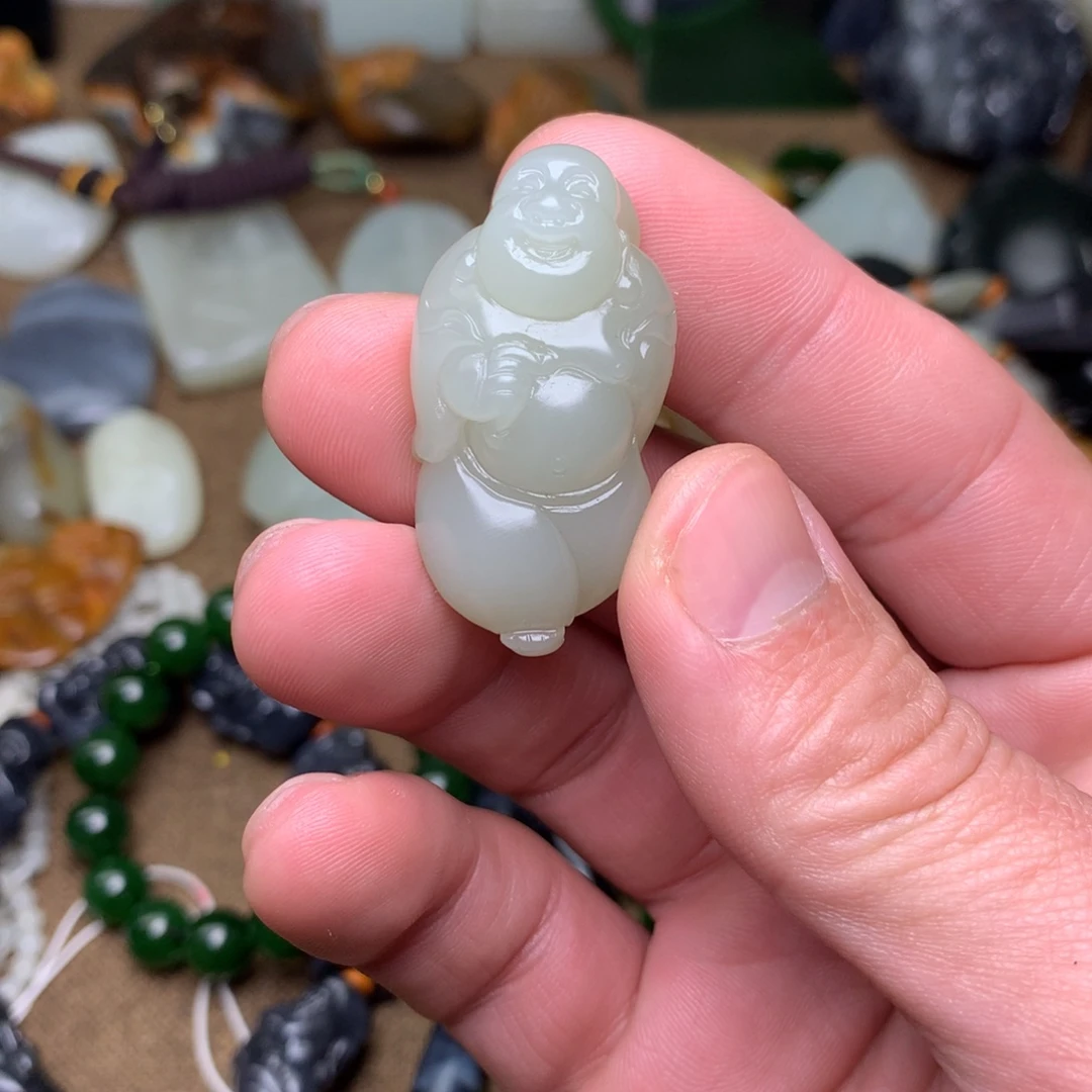 悦***诗和田玉未镶嵌手链