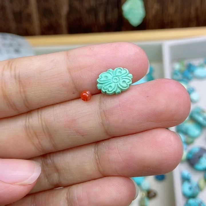 南红玛瑙未镶嵌珠宝奇石
