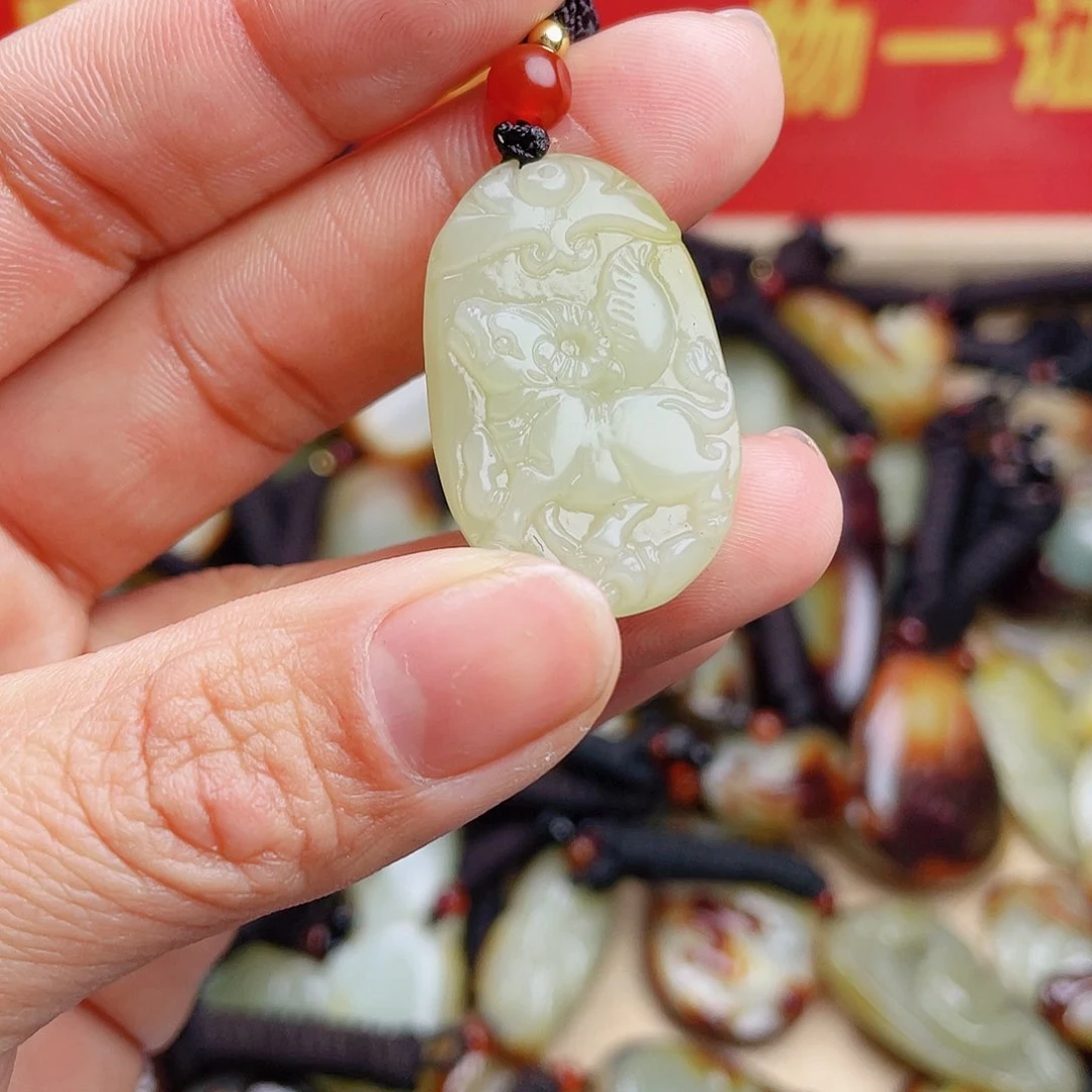 和田玉颈饰未镶嵌