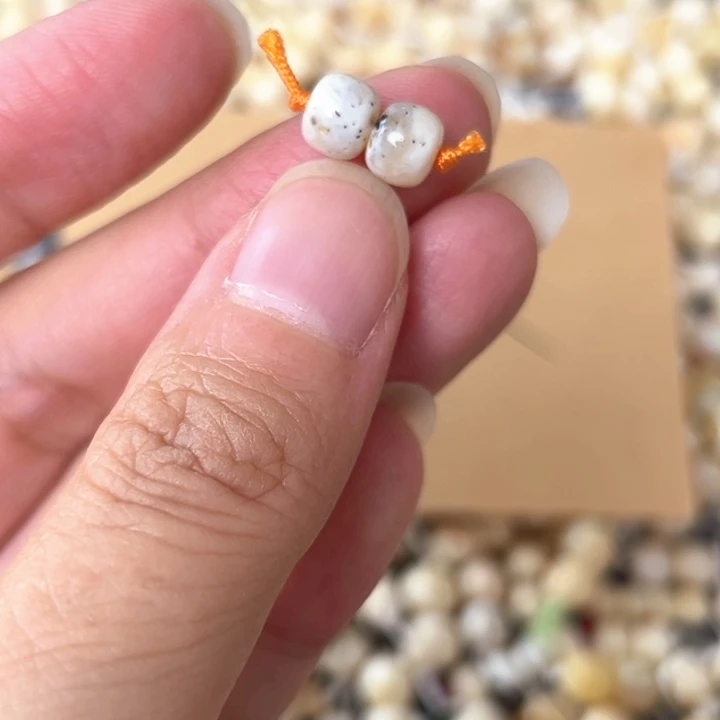 裸石蜜蜡未镶嵌6.3mm一对