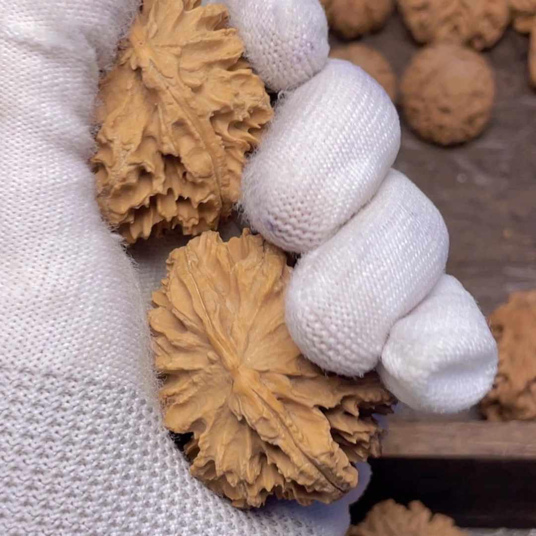 文玩核桃吊坠63 秦岭灯笼野生小众