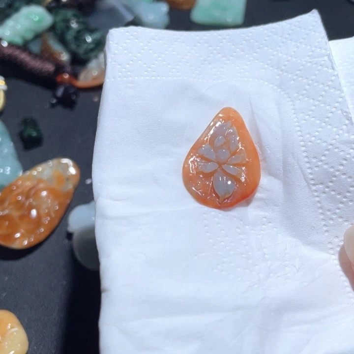 【闪购商品】翡翠颈饰未镶嵌天然翡翠