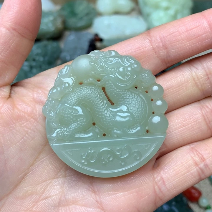 和田玉未镶嵌颈饰