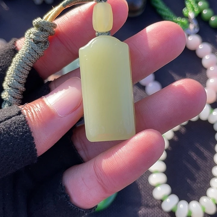 雷****和田玉（糖玉）未镶嵌手镯