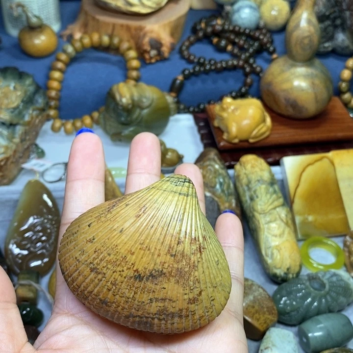 岫岩河磨玉（透闪石质玉）把件未镶嵌
