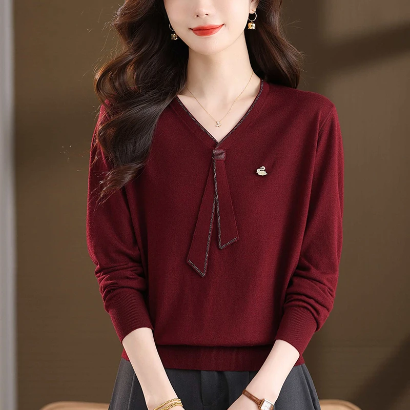 春秋大码洋气红色毛衣女宽松气质显瘦百搭秋冬时尚V领针织打底衫