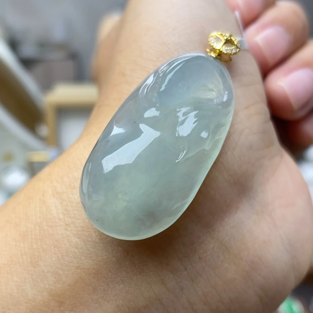 【闪购商品】颈饰18K金镶嵌翡翠45