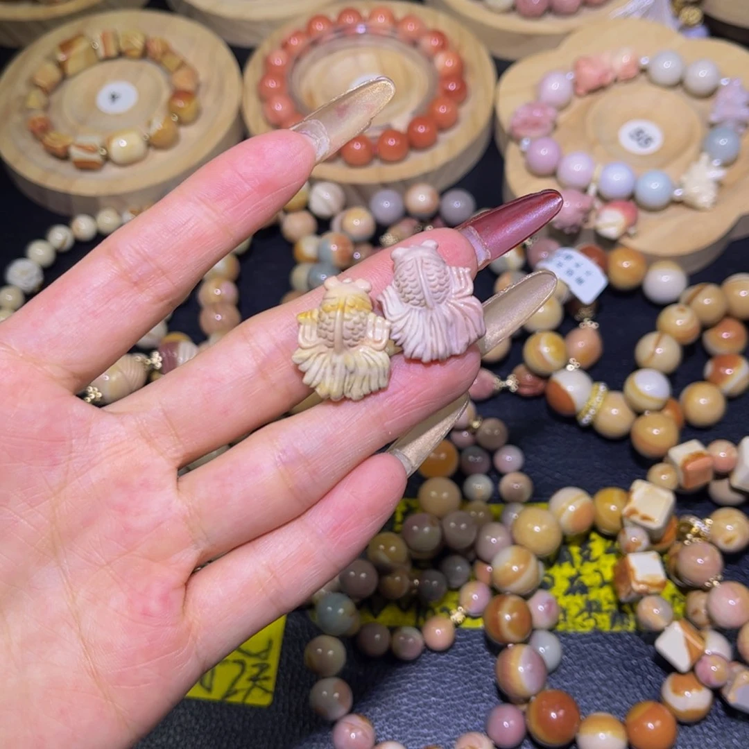 石英质玉手串未镶嵌似**年