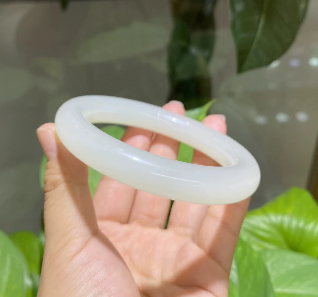 胖圆条！新疆A货冰晴水色、冰、透、润、圆条夏日风镯型