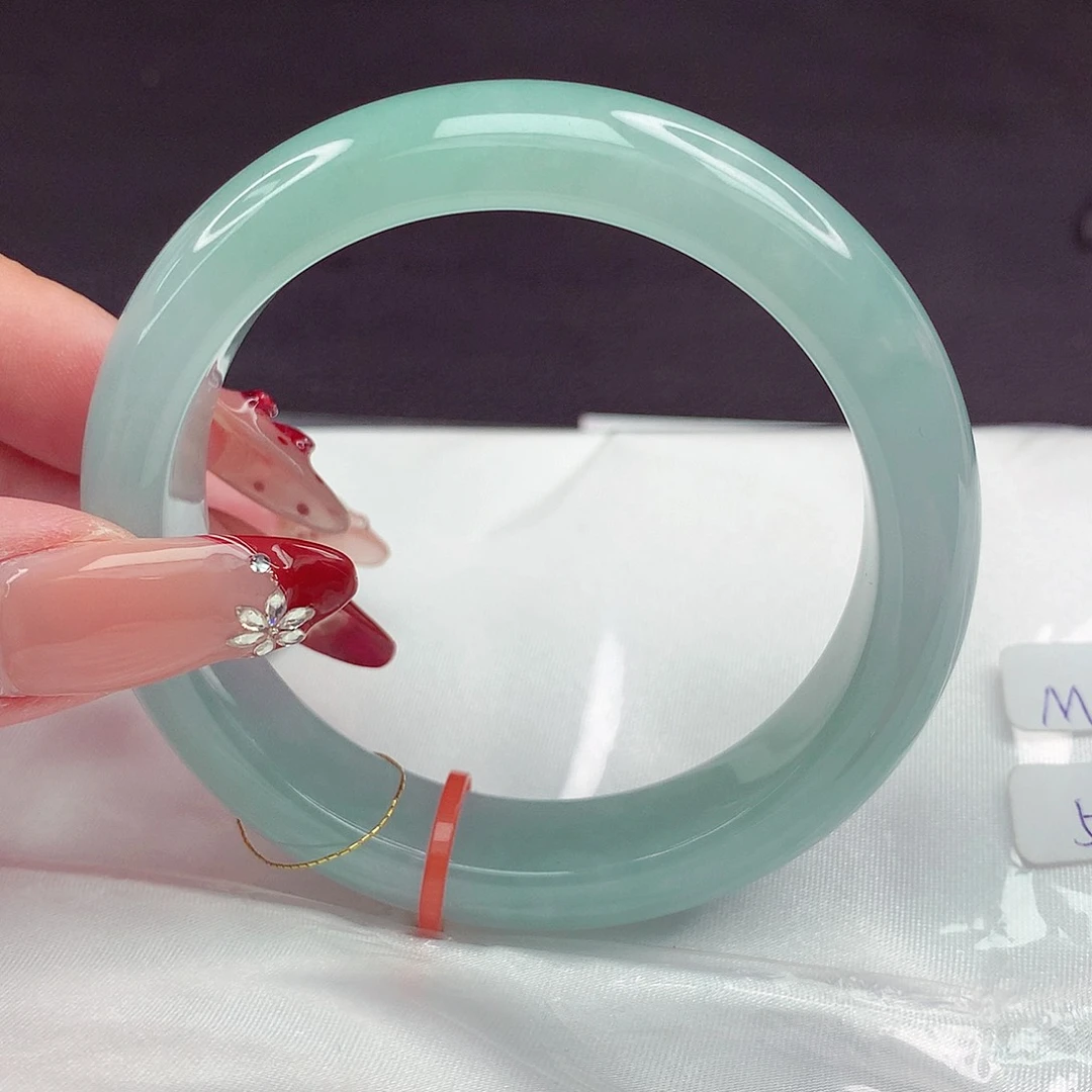 翡翠手镯未镶嵌55圈674