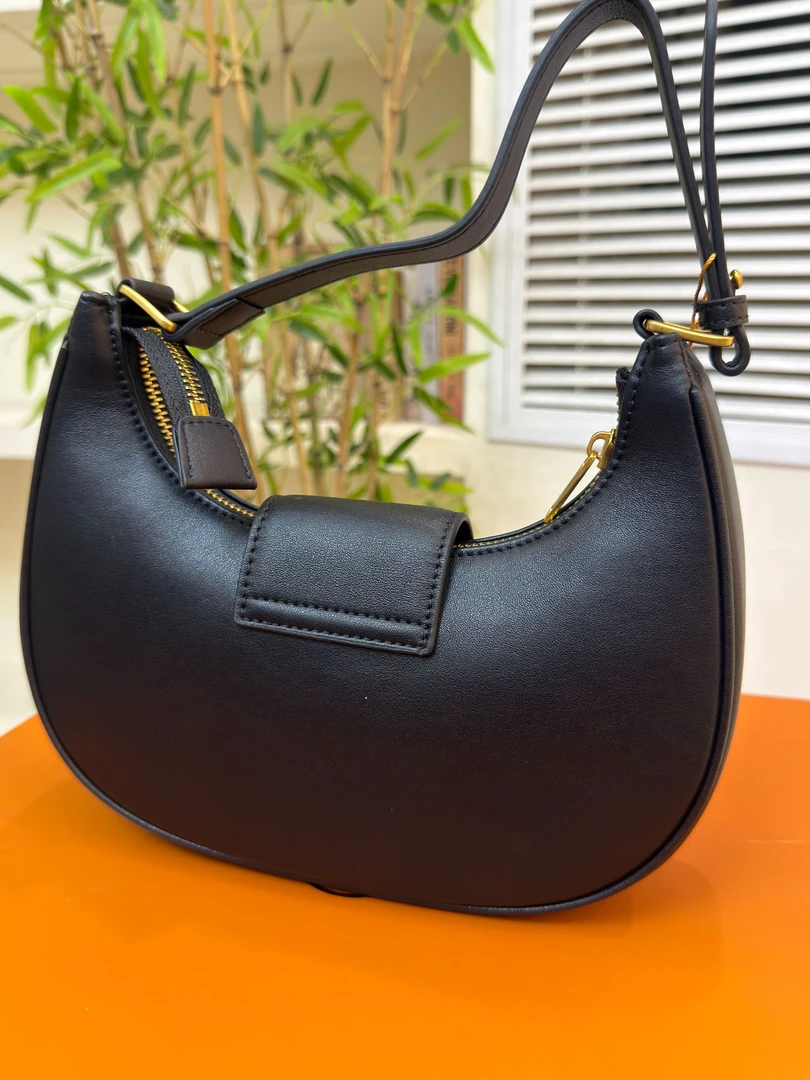 SHIYUN/施蕴【黑色】依依秋冬百搭时尚手提女包34110