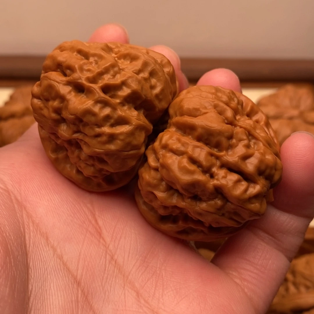 【闪购商品】把件文玩核桃漏边39左右