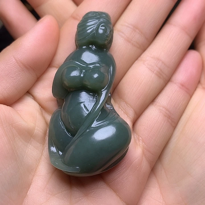 他***石和田玉未镶嵌颈饰