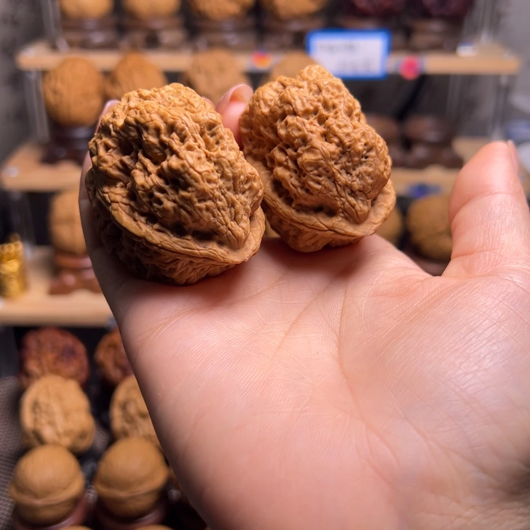 把件桃核龙脊羊王H35、44……