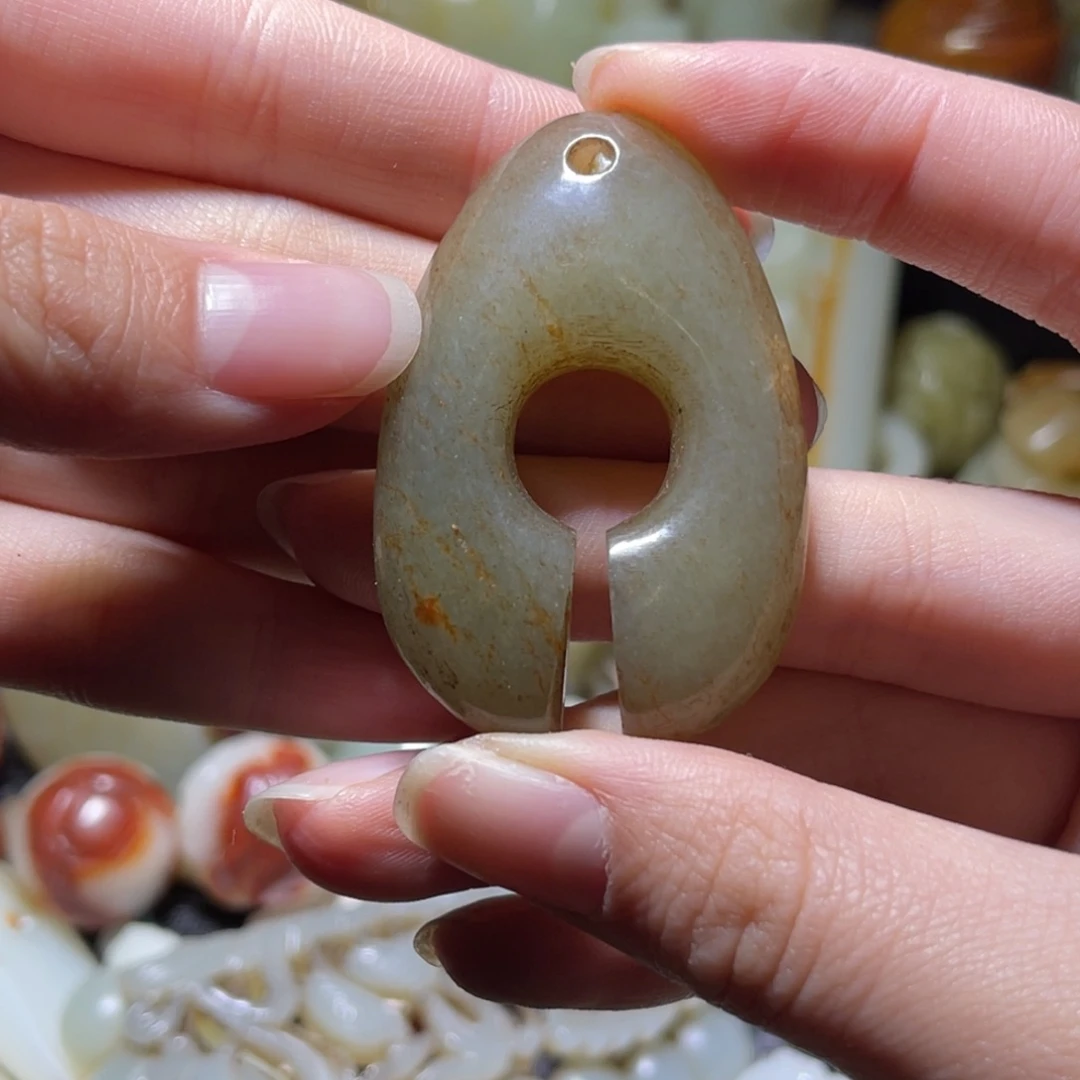 未镶嵌和田玉（糖玉）挂件