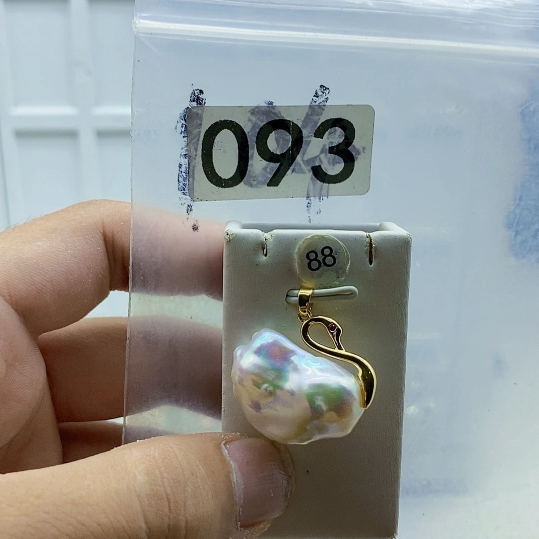淡水珍珠颈饰合金
